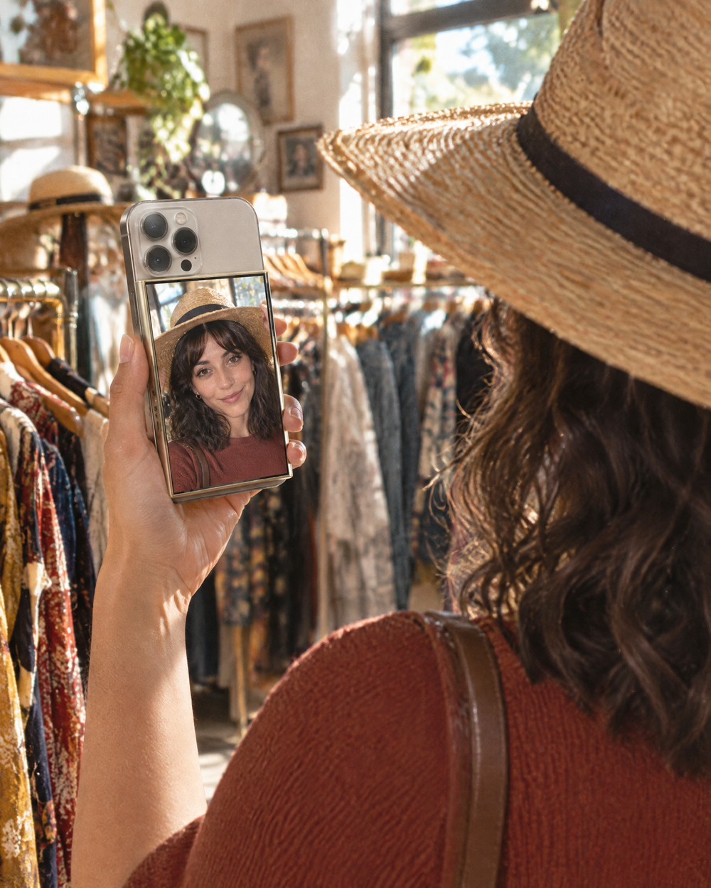 Flippo Slate · Back camera · trying on hats